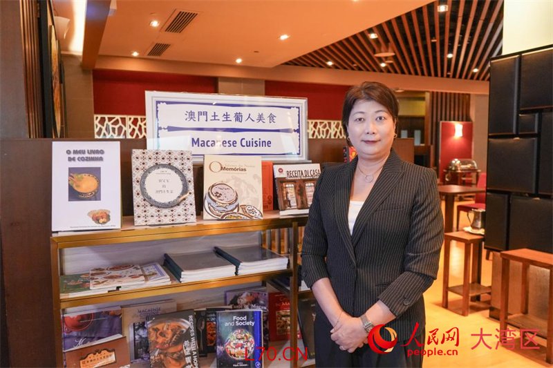 时任澳门旅游大学副校长罗曼仪接受采访。人民网实习生 韩宇轩摄