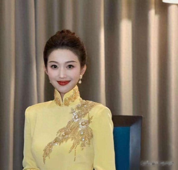 元宵晚会落幕! 39岁央视主持仍未婚, 引网友热议