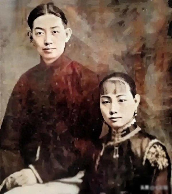 两女共侍一夫, 却情同姐妹! 死后三人葬同穴, 背后真相不简单